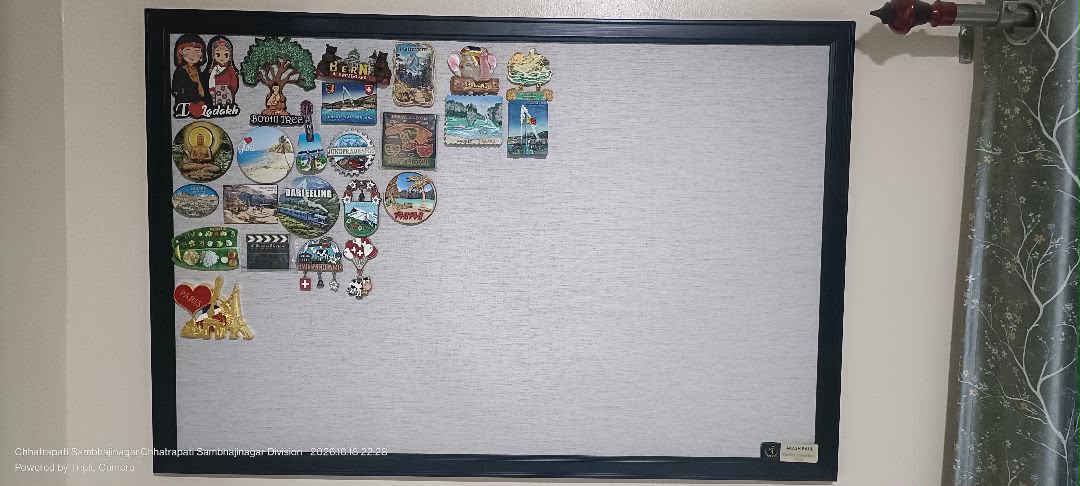 Starter magnetic travel board ready to add new vacation magnets